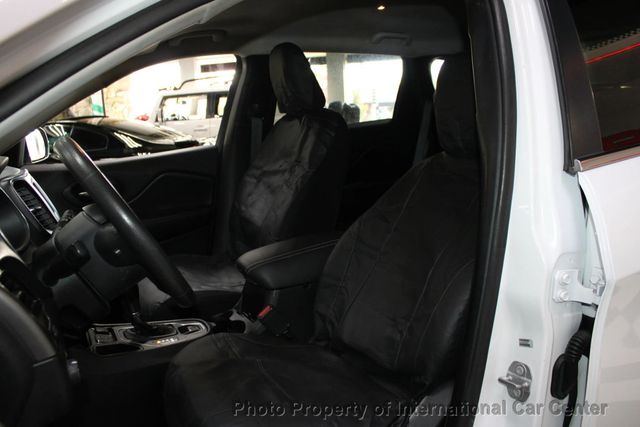 2019 Jeep Cherokee Latitude FWD - 22939710 - 9