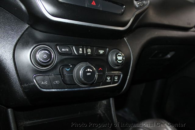 2019 Jeep Cherokee Latitude FWD - 22939710 - 15