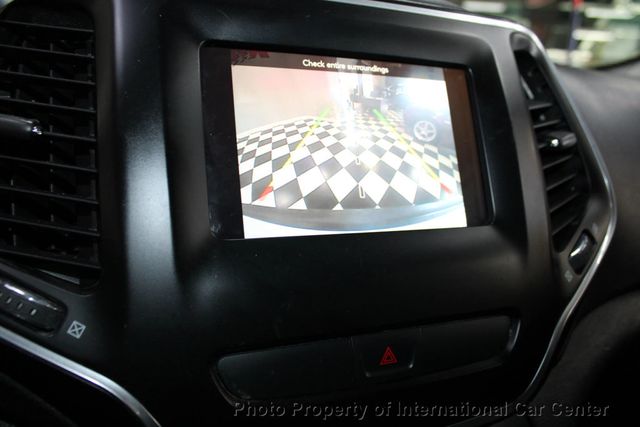 2019 Jeep Cherokee Latitude FWD - 22939710 - 17