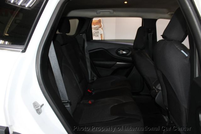 2019 Jeep Cherokee Latitude FWD - 22939710 - 24