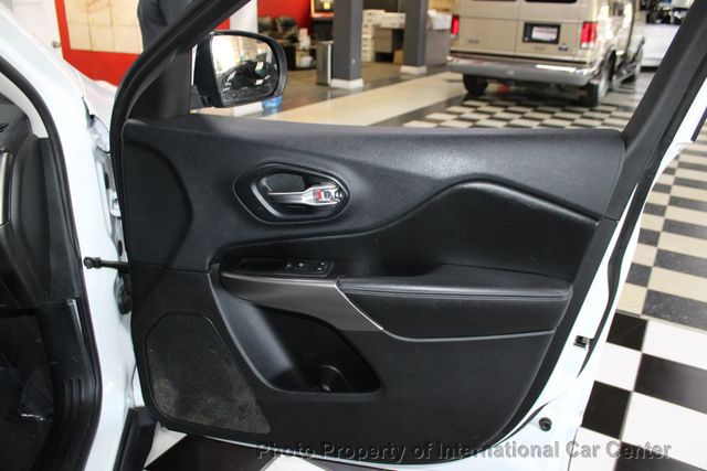 2019 Jeep Cherokee Latitude FWD - 22939710 - 26