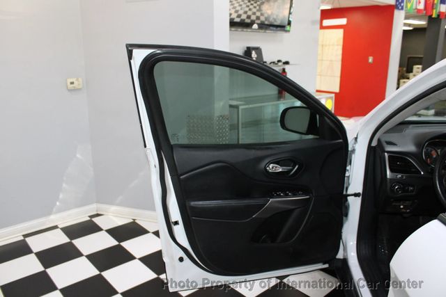 2019 Jeep Cherokee Latitude FWD - 22939710 - 8