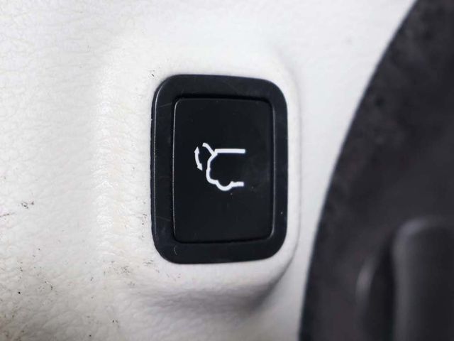 2019 Jeep Cherokee Overland 4x4 - 22935328 - 22
