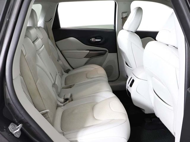 2019 Jeep Cherokee Overland 4x4 - 22935328 - 37