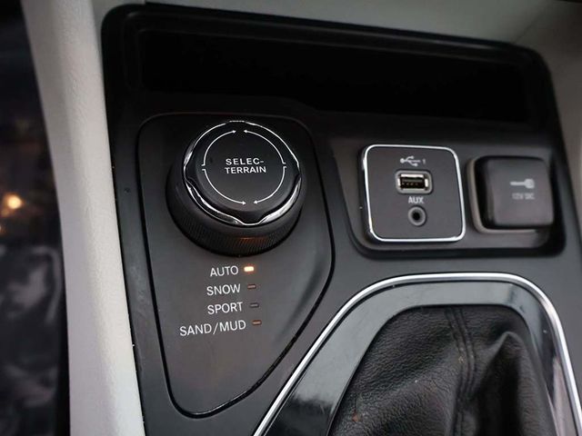 2019 Jeep Cherokee Overland 4x4 - 22935328 - 55