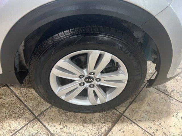 2019 Kia Sportage LX FWD - 21870639 - 29