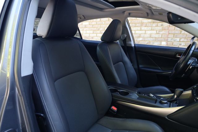 2019 Lexus IS IS 300 RWD - 22878504 - 26