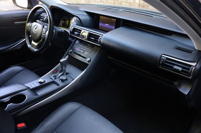 2019 Lexus IS IS 300 RWD - 22878504 - 28