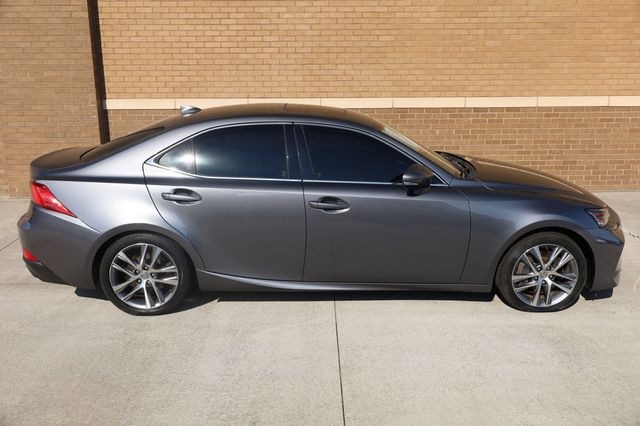 2019 Lexus IS IS 300 RWD - 22878504 - 2