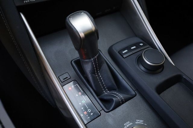 2019 Lexus IS IS 300 RWD - 22878504 - 40