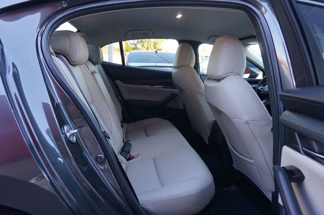 2019 Mazda Mazda3 4-Door MAZDA3 PREFERRED, PREMIUM WHEELS, PUSH BUTTON START, BACKUP CAM - 22933570 - 17