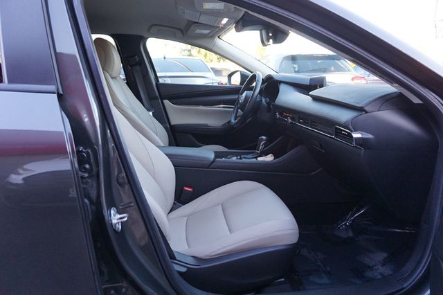 2019 Mazda Mazda3 4-Door MAZDA3 PREFERRED, PREMIUM WHEELS, PUSH BUTTON START, BACKUP CAM - 22933570 - 18