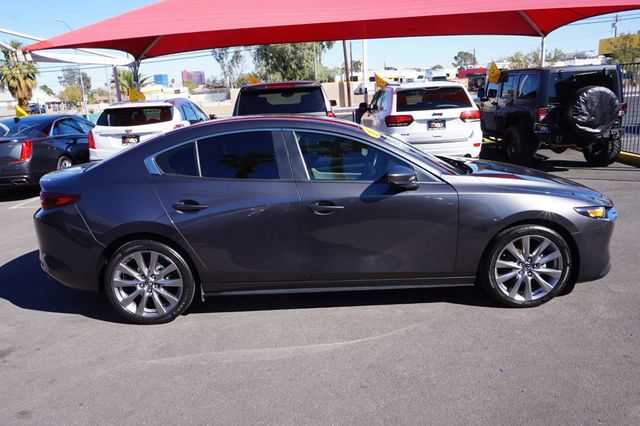 2019 Mazda Mazda3 4-Door MAZDA3 PREFERRED, PREMIUM WHEELS, PUSH BUTTON START, BACKUP CAM - 22933570 - 4
