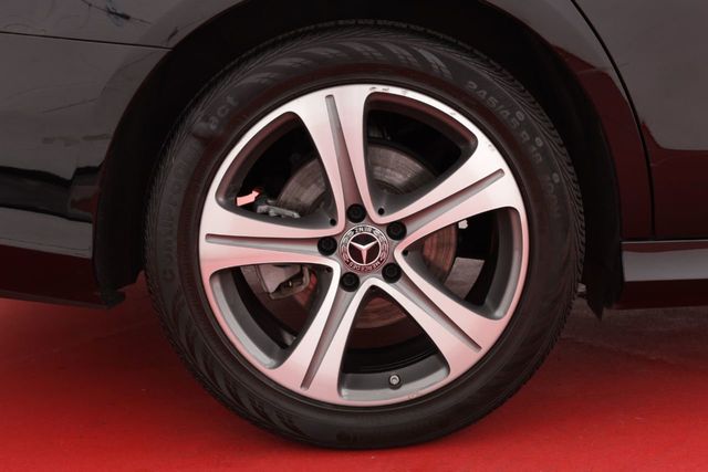 2019 Mercedes-Benz E-Class E 300 4MATIC Sedan - 20997236 - 24