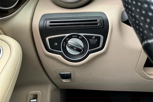 2019 Mercedes-Benz GLC GLC 300 4MATIC SUV - 22921812 - 27