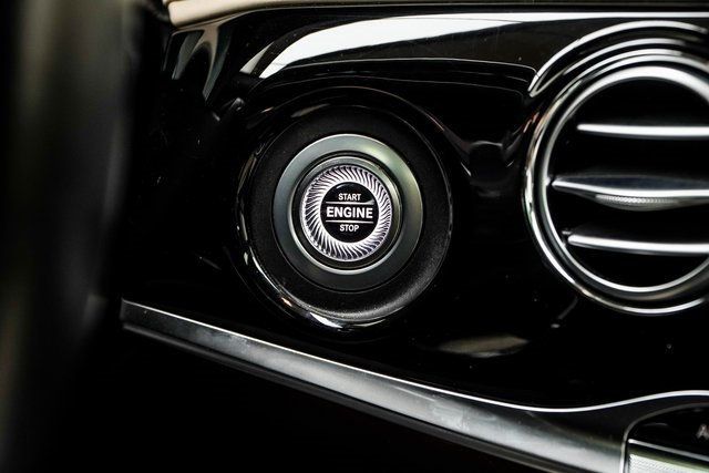 2019 Mercedes-Benz S-Class Maybach S 650 Sedan - 22931039 - 24