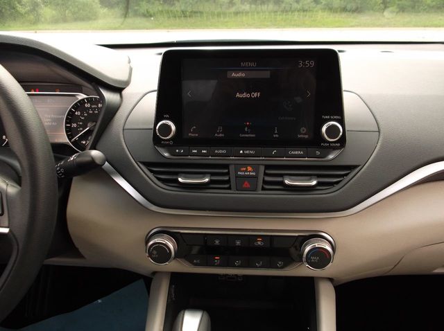 2019 Nissan Altima ONE OWNER  ALL WHEEL DRIVE  APPLE CAR PLAY  8" TOUCH SCREEN - 20603044 - 17