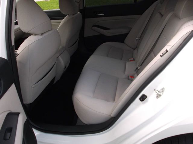 2019 Nissan Altima ONE OWNER  ALL WHEEL DRIVE  APPLE CAR PLAY  8" TOUCH SCREEN - 20603044 - 22