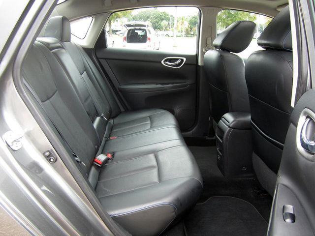 2019 Nissan Sentra SR CVT - 22939530 - 17