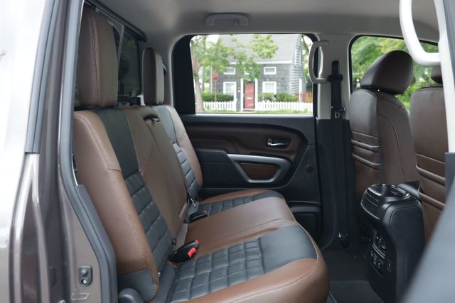 2019 Nissan Titan 4x4 Crew Cab Platinum Reserve - 20964035 - 14