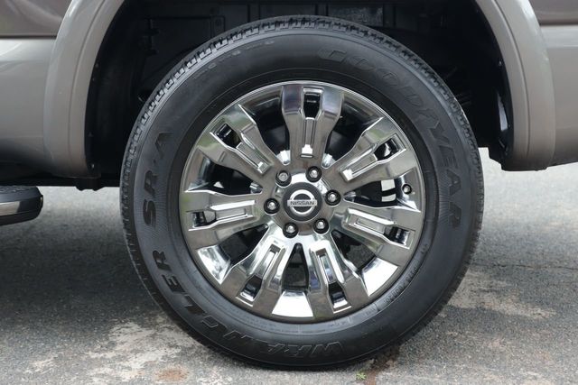 2019 Nissan Titan 4x4 Crew Cab Platinum Reserve - 20964035 - 24