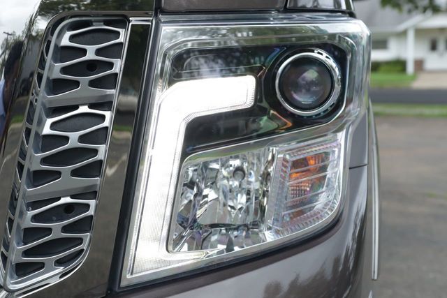 2019 Nissan Titan 4x4 Crew Cab Platinum Reserve - 20964035 - 28