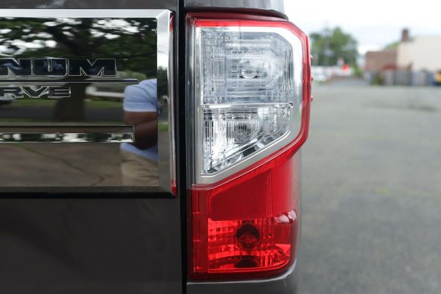 2019 Nissan Titan 4x4 Crew Cab Platinum Reserve - 20964035 - 30