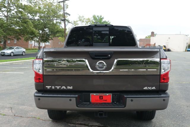 2019 Nissan Titan 4x4 Crew Cab Platinum Reserve - 20964035 - 5