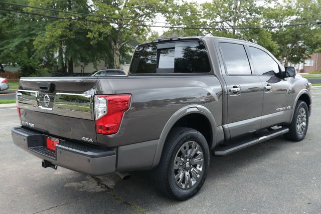 2019 Nissan Titan 4x4 Crew Cab Platinum Reserve - 20964035 - 6