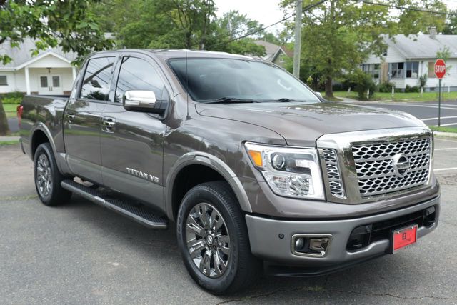 2019 Nissan Titan 4x4 Crew Cab Platinum Reserve - 20964035 - 8