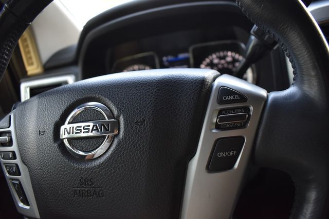 2019 Nissan Titan 4x4 Crew Cab SV - 22918972 - 9