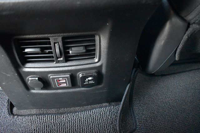 2019 Nissan Titan 4x4 Crew Cab SV - 22918972 - 13