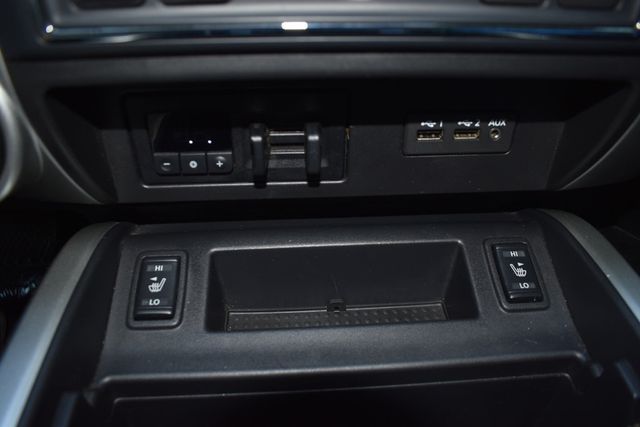 2019 Nissan Titan 4x4 Crew Cab SV - 22918972 - 19