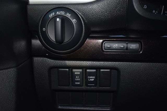 2019 Nissan Titan 4x4 Crew Cab SV - 22918972 - 22