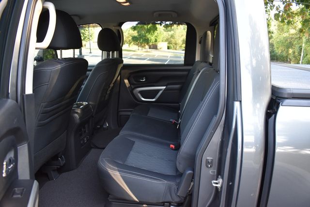 2019 Nissan Titan 4x4 Crew Cab SV - 22918972 - 28