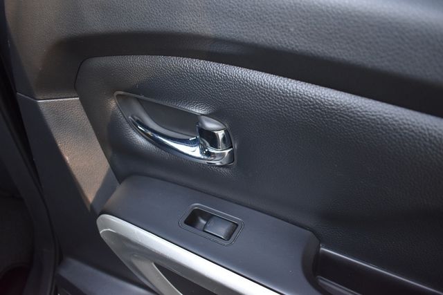 2019 Nissan Titan 4x4 Crew Cab SV - 22918972 - 35