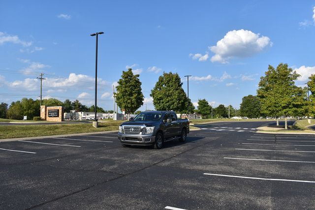 2019 Nissan Titan 4x4 Crew Cab SV - 22918972 - 53
