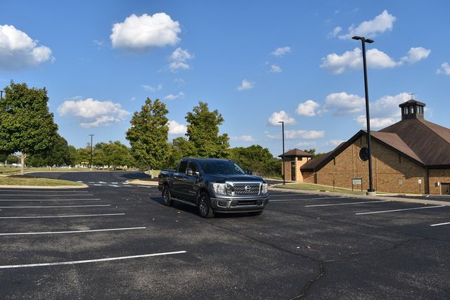 2019 Nissan Titan 4x4 Crew Cab SV - 22918972 - 55