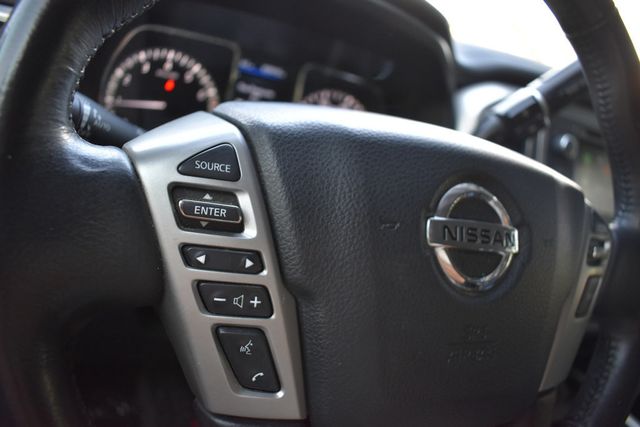 2019 Nissan Titan 4x4 Crew Cab SV - 22918972 - 8