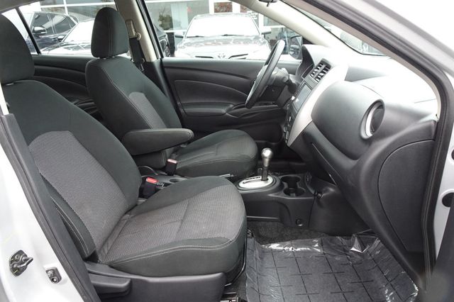2019 Nissan Versa Sedan SV CVT - 22937616 - 9