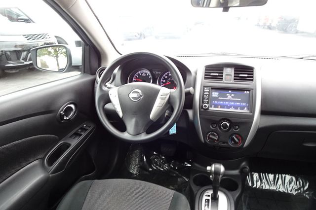 2019 Nissan Versa Sedan SV CVT - 22937616 - 11