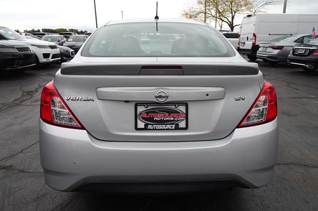 2019 Nissan Versa Sedan SV CVT - 22937616 - 6