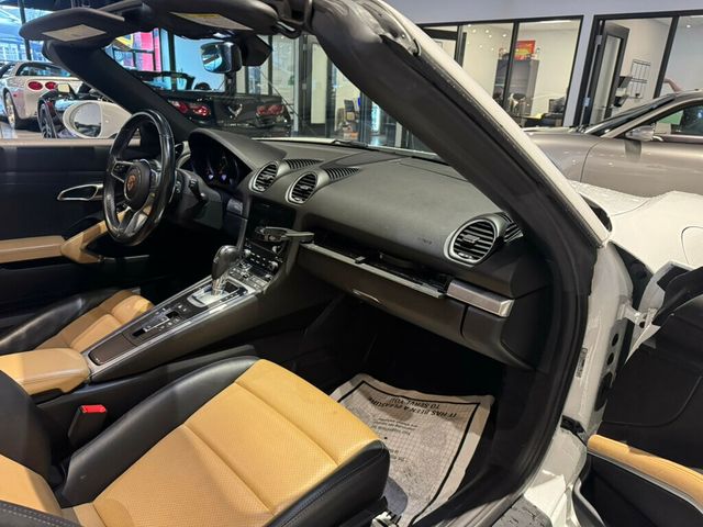 2019 Porsche 718 Boxster Roadster/HtdSeats/HtdSteerWheel/AppleCarplay/LaneChangeAssist - 22936626 - 12