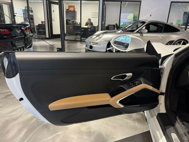 2019 Porsche 718 Boxster Roadster/HtdSeats/HtdSteerWheel/AppleCarplay/LaneChangeAssist - 22936626 - 8
