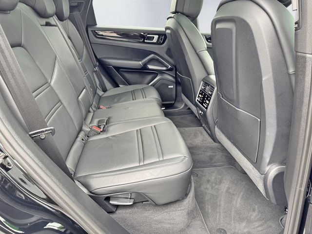 2019 Porsche Cayenne   - 22885209 - 24