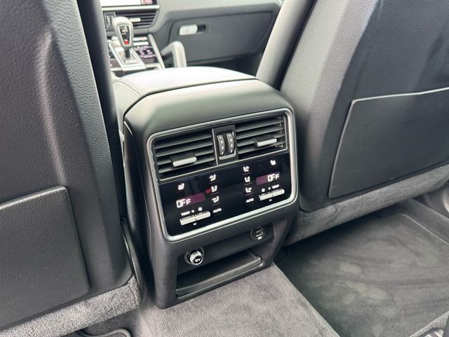 2019 Porsche Cayenne   - 22885209 - 25