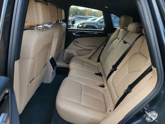 2019 Porsche Macan AWD with Premium Package Plus and 20'' Turbo Wheels - 22934664 - 9