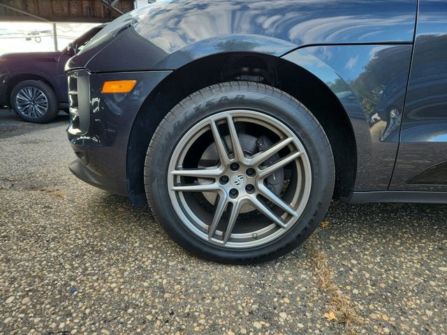 2019 Porsche Macan AWD with Premium Package Plus and 20'' Turbo Wheels - 22934664 - 25