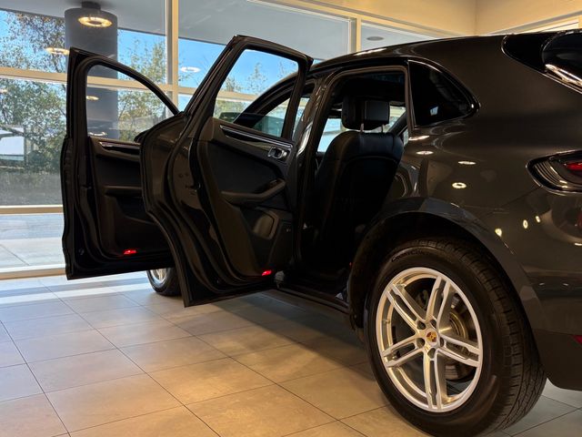 2019 Porsche Macan S AWD - 22932088 - 25
