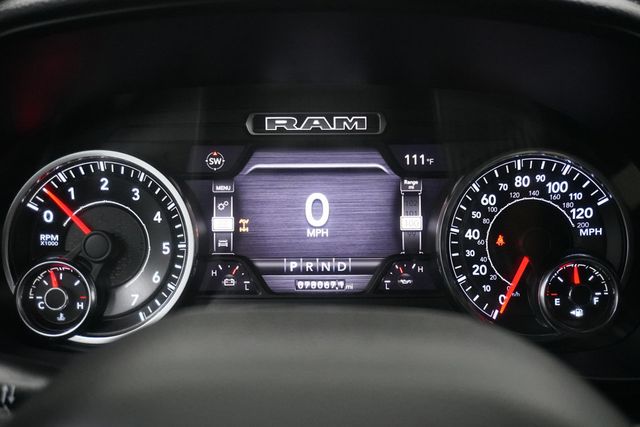 2019 Ram 1500 Big Horn 4x4 Crew Cab 5'7" Box - 22921696 - 17